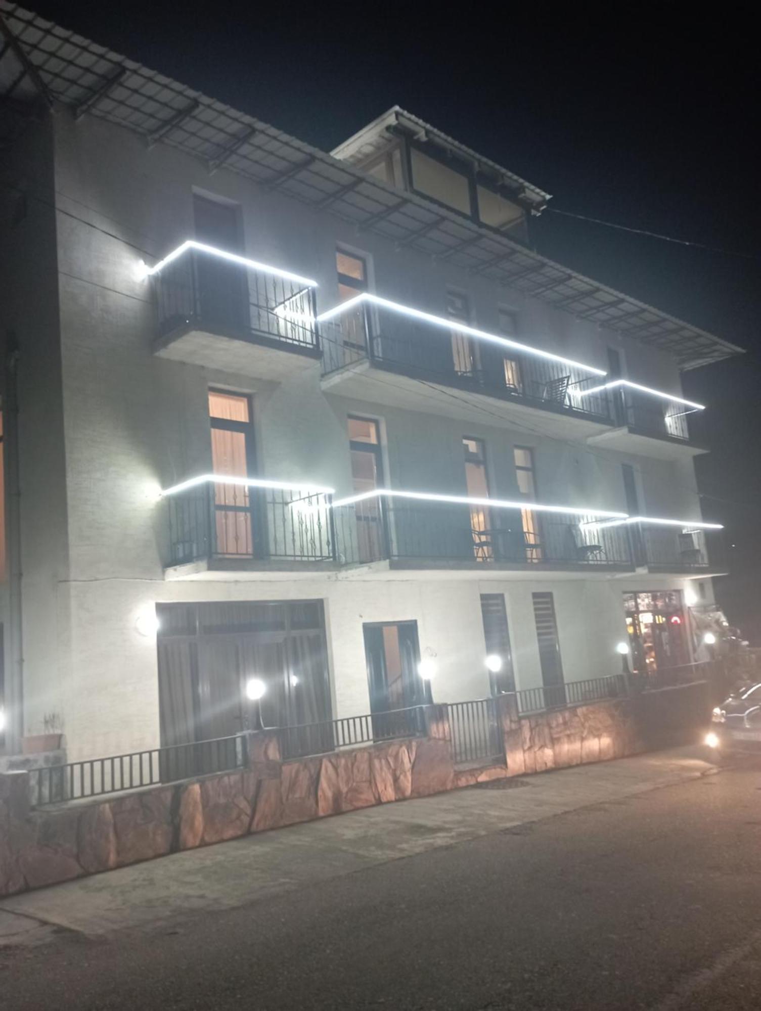 Hotel Marliza เมสเตีย ภายนอก รูปภาพ